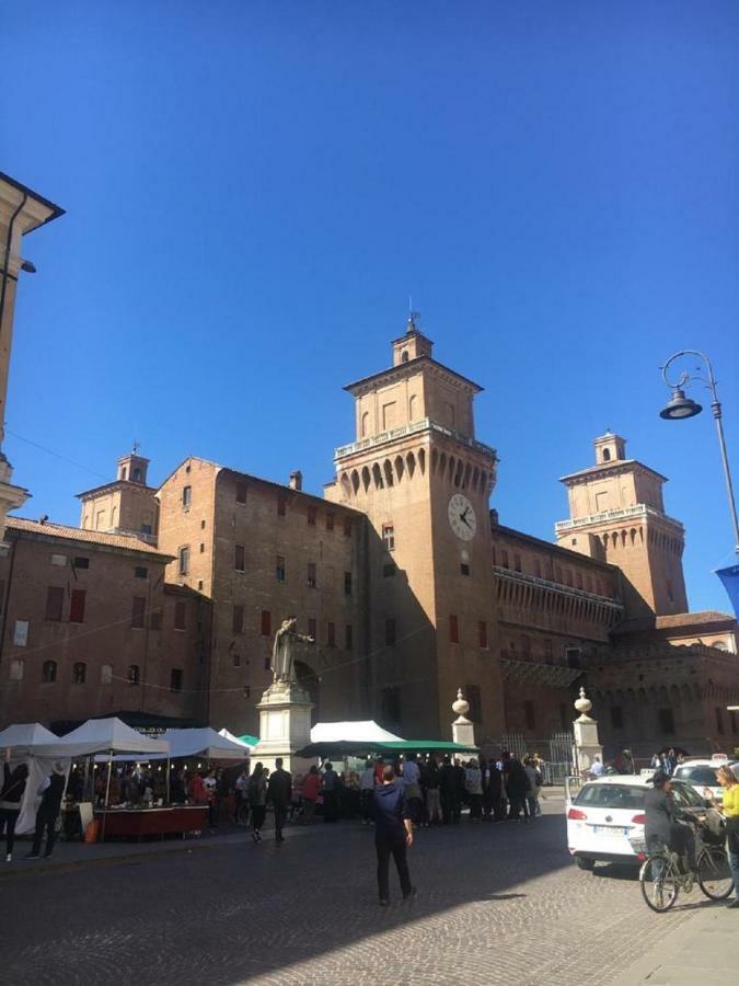 A Due Passi Dal Castello Apartman Ferrara Kültér fotó